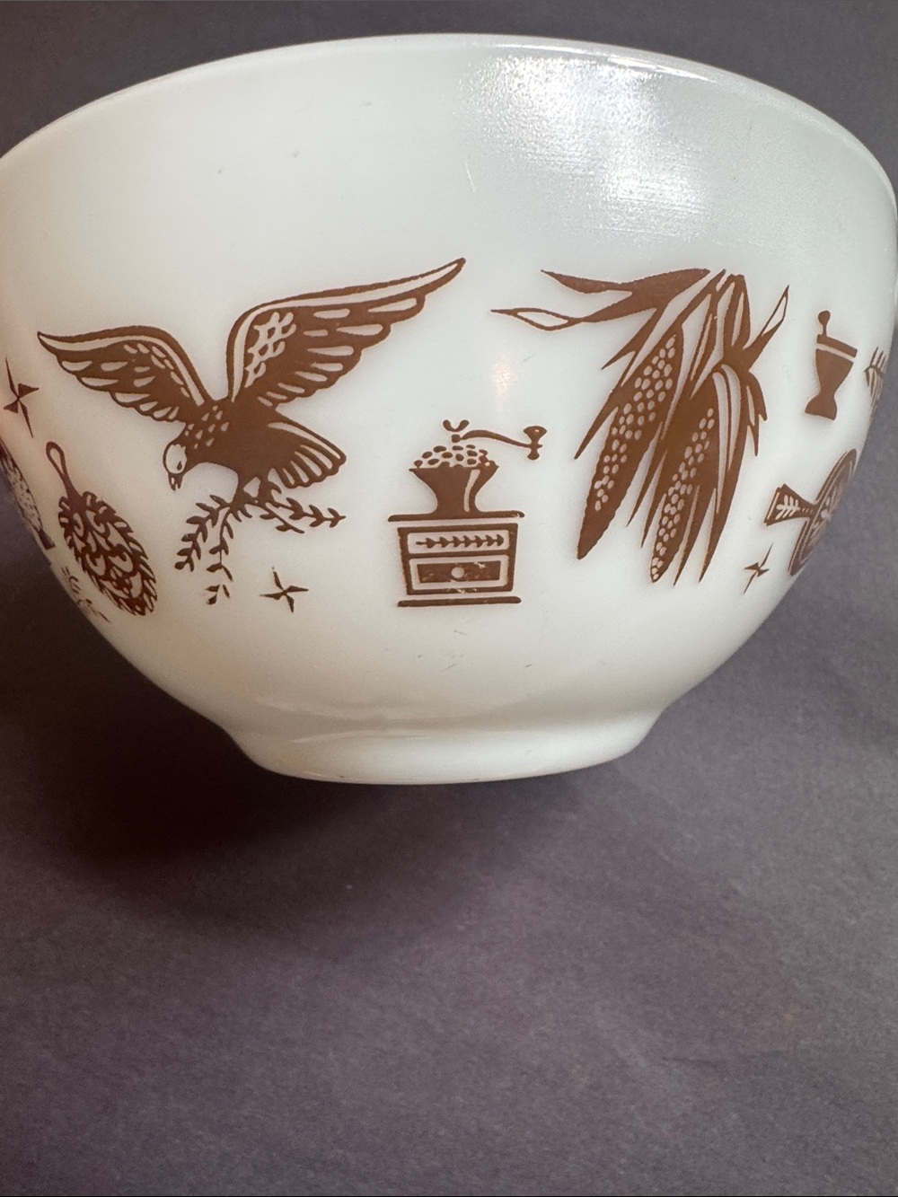 Pyrex White Ovenware Early American Eagle Cinderella 1 ½ PT Mixing Bowl